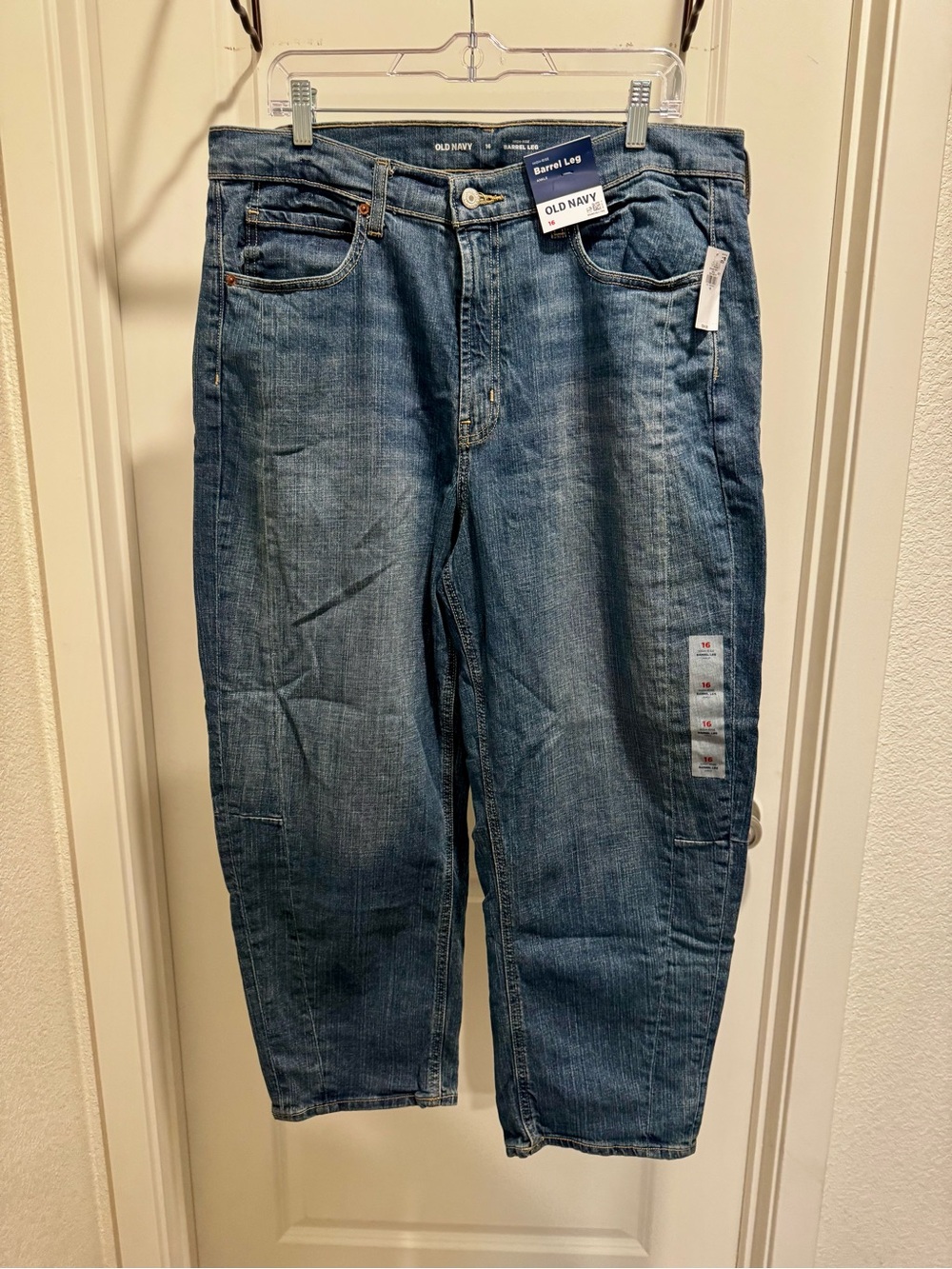 NWT Old Navy High Waisted Baggy Barrel Ankle Jeans - Size 16